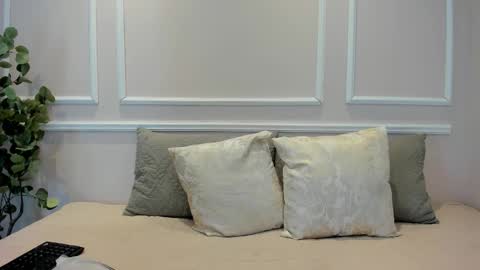 lucy_canel online show from January 7, 7:17 pm