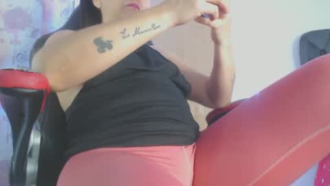 Snapshot of lucy_chanell chatting on February 7, 1:25 am lucy online show from February 7, 1:25 am