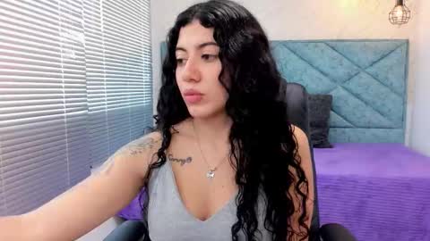 Lucy Greys online show from December 13, 9:21 pm