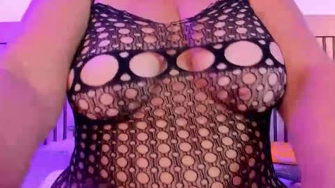 lucy milf online show from November 22, 10:51 am