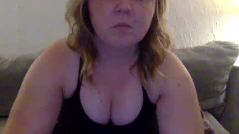 LucyGirl20 online show from September 20, 3:49 am