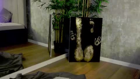 lucyrayy online show from March 3, 10:05 pm