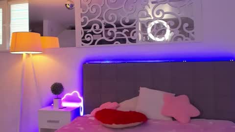 LuisaClover online show from March 13, 2:29 pm