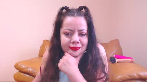 Cassie online show from December 5, 8:25 am