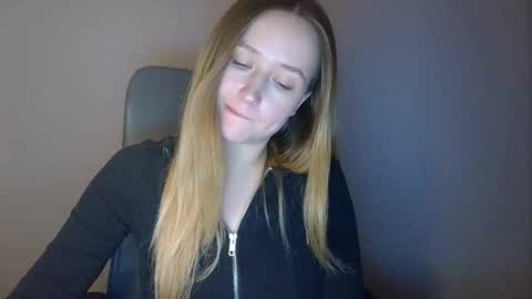 Lulu Baby18 online show from January 15, 8:59 pm