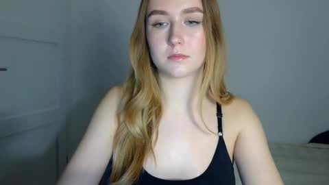 Lulu Baby18 online show from February 8, 7:39 pm