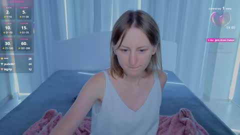 Snapshot of luluchiiii chatting on September 13, 10:56 am Lily online show from September 13, 10:56 am