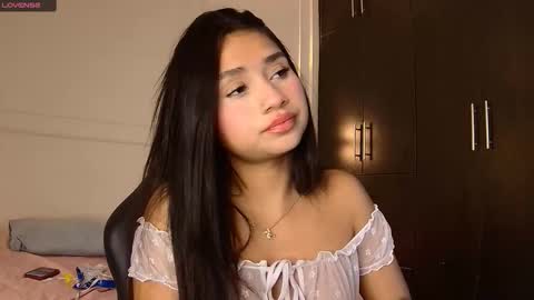 luna and banji online show from January 15, 2:01 pm