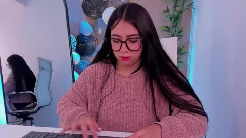 luna_cute14 online show from January 19, 12:56 pm