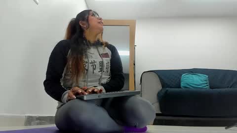Snapshot of luna_dumont chatting on February 9, 11:25 am luna online show from February 9, 11:25 am