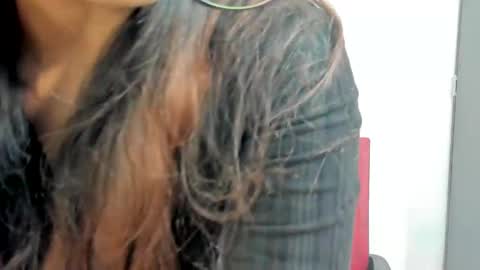 Snapshot of luna_dumont chatting on February 4, 12:00 pm luna online show from February 4, 12:00 pm
