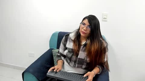 Snapshot of luna_dumont chatting on March 6, 11:25 am luna online show from March 6, 11:25 am
