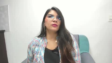 luna  online show from October 23, 11:27 am