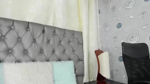 Snapshot of luna_evaa chatting on March 12, 3:07 pm Luna Eva online show from March 12, 3:07 pm