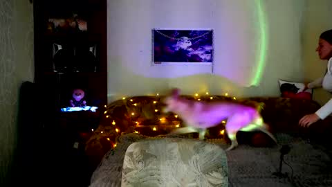 Snapshot of luna_evan chatting on October 31, 9:57 am luna_evan online show from October 31, 9:57 am