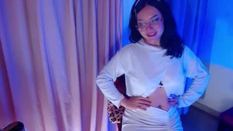 luna_hazard online show from November 12, 3:04 am