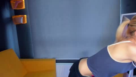 Elizabeth online show from February 6, 9:45 am