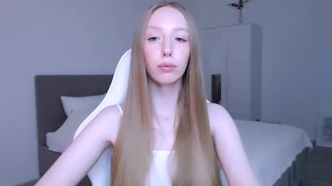 Luna online show from November 20, 8:10 pm