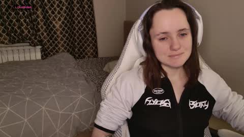 luna_loveeee online show from February 1, 3:49 am