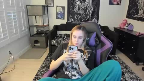 Luna online show from February 22, 12:22 am