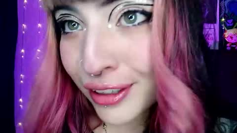 Snapshot of luna_ray420 chatting on December 28, 11:26 pm MISS LUNA online show from December 28, 11:26 pm