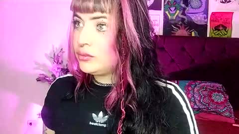 Snapshot of luna_ray420 chatting on December 2, 9:59 pm MISS LUNA online show from December 2, 9:59 pm