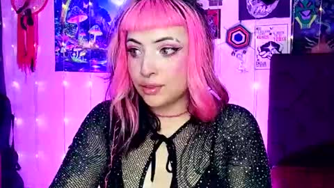 Snapshot of luna_ray420 chatting on February 27, 2:32 am MISS LUNA online show from February 27, 2:32 am