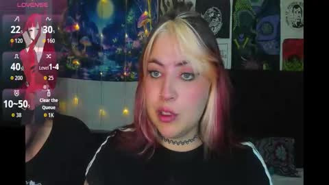 Snapshot of luna_ray420 chatting on October 20, 8:28 am MISS LUNA online show from October 20, 8:28 am
