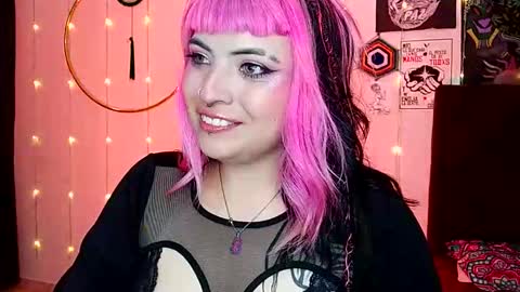 Snapshot of luna_ray420 chatting on January 25, 5:48 pm MISS LUNA online show from January 25, 5:48 pm