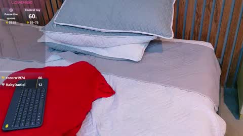 LUNA  online show from October 3, 6:02 pm