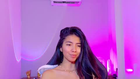 LUNA  online show from February 20, 1:56 pm