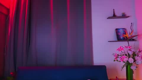 luna_valen online show from July 14, 8:57 pm