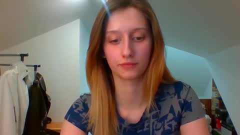 L U N A  online show from February 17, 4:06 pm