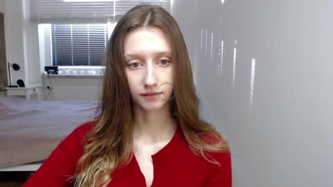 L U N A  online show from April 2, 5:27 am