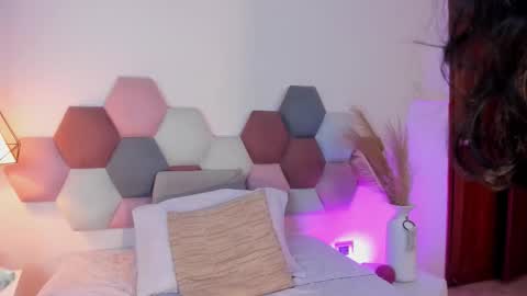 Luna Aspen online show from October 23, 6:47 pm