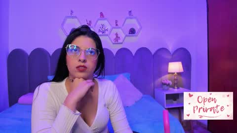 Luna Gomez online show from November 12, 2:42 am