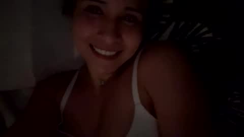 lunaloopzz online show from April 3, 12:08 am