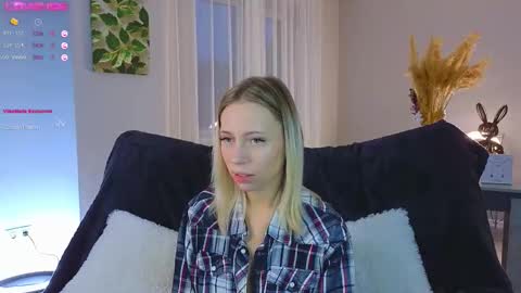 Kelly online show from October 17, 2:42 pm