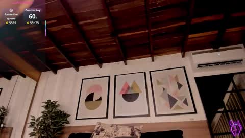 Luna Ruso  online show from October 5, 9:09 pm