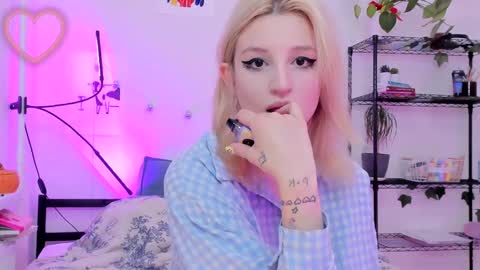 Kate online show from March 1, 3:10 am