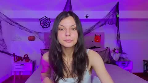 Snapshot of lunna_muse chatting on October 27, 8:21 am lunna_muse online show from October 27, 8:21 am