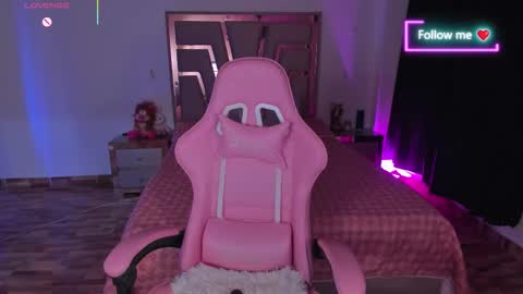 LUNA ROSE online show from February 25, 4:22 am