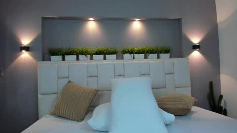 L U N N A online show from October 24, 4:41 am