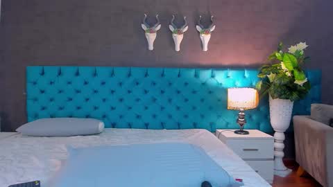 Luna online show from April 14, 6:41 pm