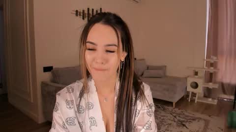 Jade online show from January 13, 9:24 am