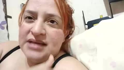 Snapshot of luu__moon chatting on October 26, 2:51 am Laura M  independent model  online show from October 26, 2:51 am