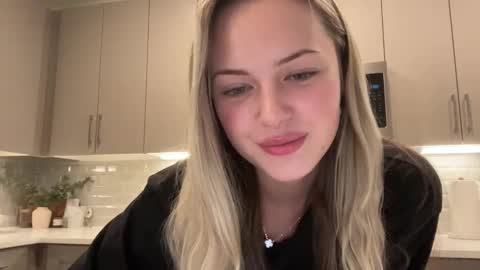 Aimee online show from February 17, 6:07 pm