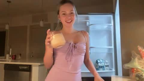 Aimee online show from December 23, 3:32 am