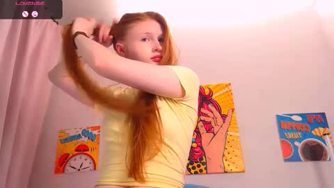 Snapshot of lux_angel chatting on September 13, 1:57 am lux_angel online show from September 13, 1:57 am
