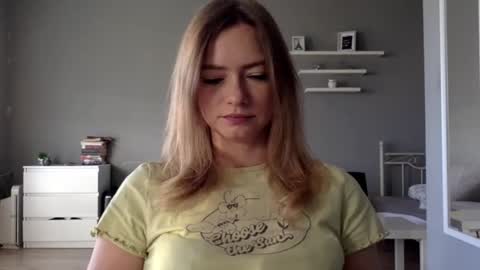 Millie online show from October 19, 2:08 pm